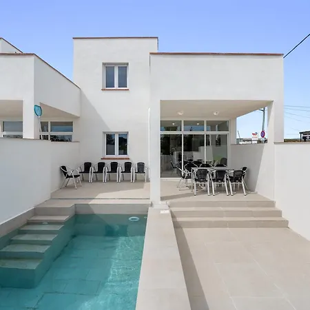 Holiday home Eucaliptus Camarles